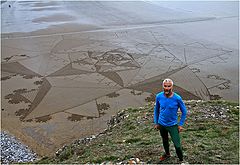 photo "Artist Simon Beck's giant Somerset beach art"