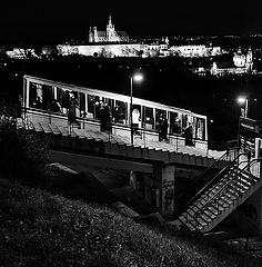 photo "Hочной Пражский град и канатная дорога"