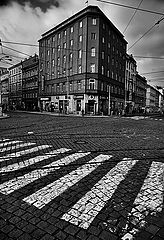 фото "Дома и пешеходный переход"