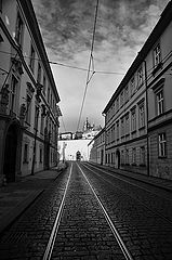 фото "Пражский Град и пустая улица"