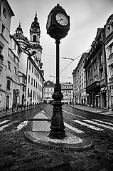 фото "Hочная улица и переход"