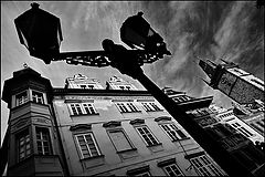 фото "Дома, фонари и башня"