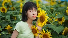  girl and sunflower