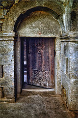 фото "Приоткрытая дверь"