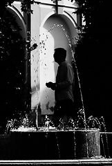 фото "Фонтана и фигура"