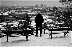 фото "Фигура и скамейки"
