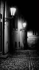 фото "Ночные фонари и улочка"