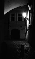 фото "Ночная улочка и фонари"