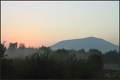 фото "Дефань, Краснодарский край. Рассвет. На ЗП гора Шапсуго."