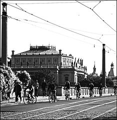 photo "Велосипедисты на мосту"