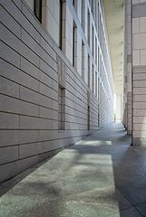 фото "Скромное обаяния административного здания"