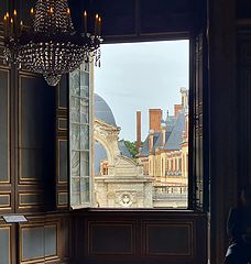 фото "Window Fontainebleau (1528)"