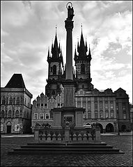фото "Башни, дома и Маринский столп"