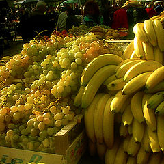 photo "City Market: Wanna banana?"