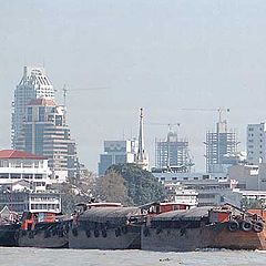 фото "Tug, Bangkok Skyline"