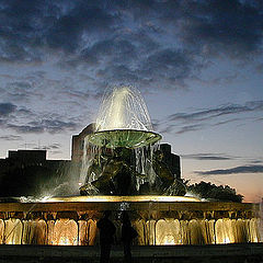 photo "Fountain "Triton" on a night"