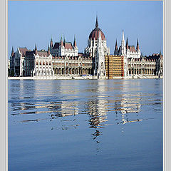 photo "Budapest.Flood.Max-8m50.Parliament."