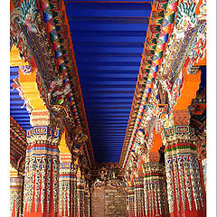 фото "The tample`s color"