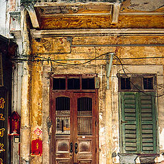 photo "storefront - dEcAyeD"