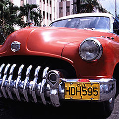 фото "Red Car in Habana"