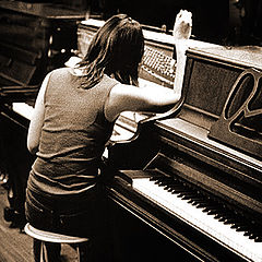 photo "piano tuner"