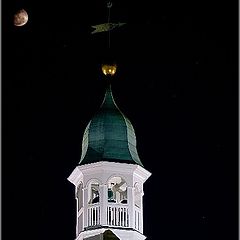 фото "Bell Tower under the Moon"