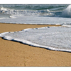 photo "O mar enrola na areia..."