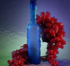 фото "Blue Bottle & Grapes"