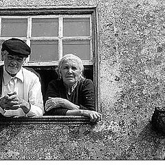 фото "Old people in the window"