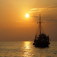 фото "Boat silhouette"