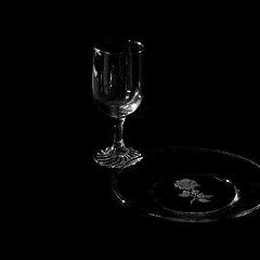 photo "Clear Glass on Black"