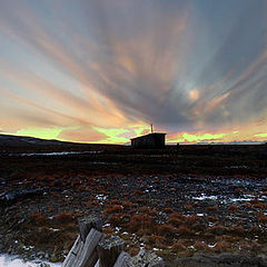 photo "spitsbergen, remains of a russian boat"