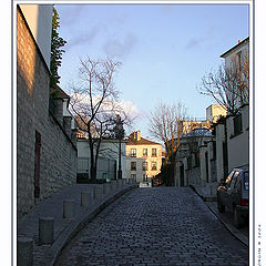 photo "* 2 * from a serial " Streets of Montmartre ""