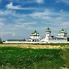 фото "Майский вид на Вяжищьский монастырь."