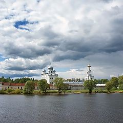 фото "Вид на Юрьев монастырь с реки Волхов."