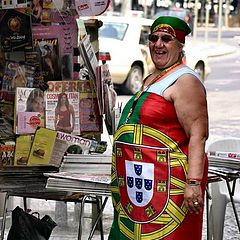 фото "Euro2004 - Portuguese woman"