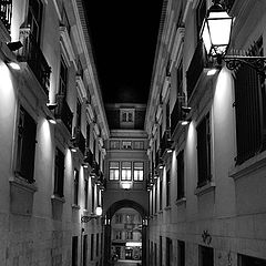 фото ""Old streets of Lisbon""