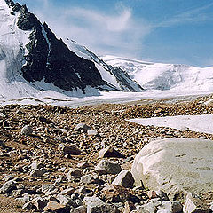 photo "The Pass of Tuyuk-Su. Martian landscape"