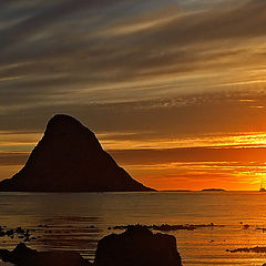 photo "Island, sun and boat"