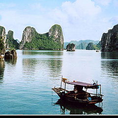 photo "Sampan in bay"