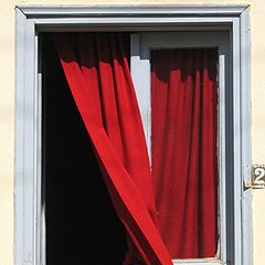 фото "red curtain"