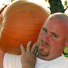 photo "shopping for a pumpkin before the Halloween"