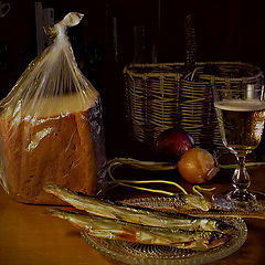 фото "Натюрморт с половинкой хлеба"