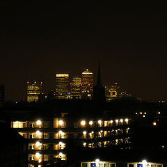 фото "Canary Wharf at night, from Hackney, E8, London"