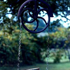 photo "Ol Time well Bucket and windless"