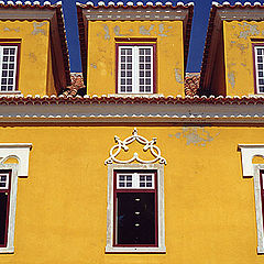 фото "memories from a yellow house"