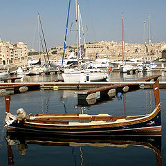 фото "my litle gondola (La Valletta)"
