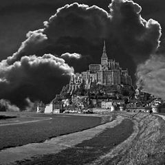 фото "Storm Clouds over Mt St Michel"