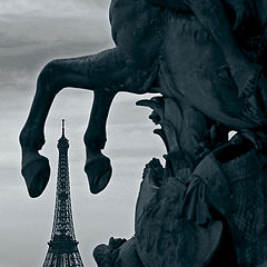 фото "Eiffel Tower & Hooves"