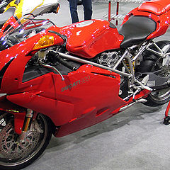 photo "Ducatti 999 (Moscow Motosalon'05)"